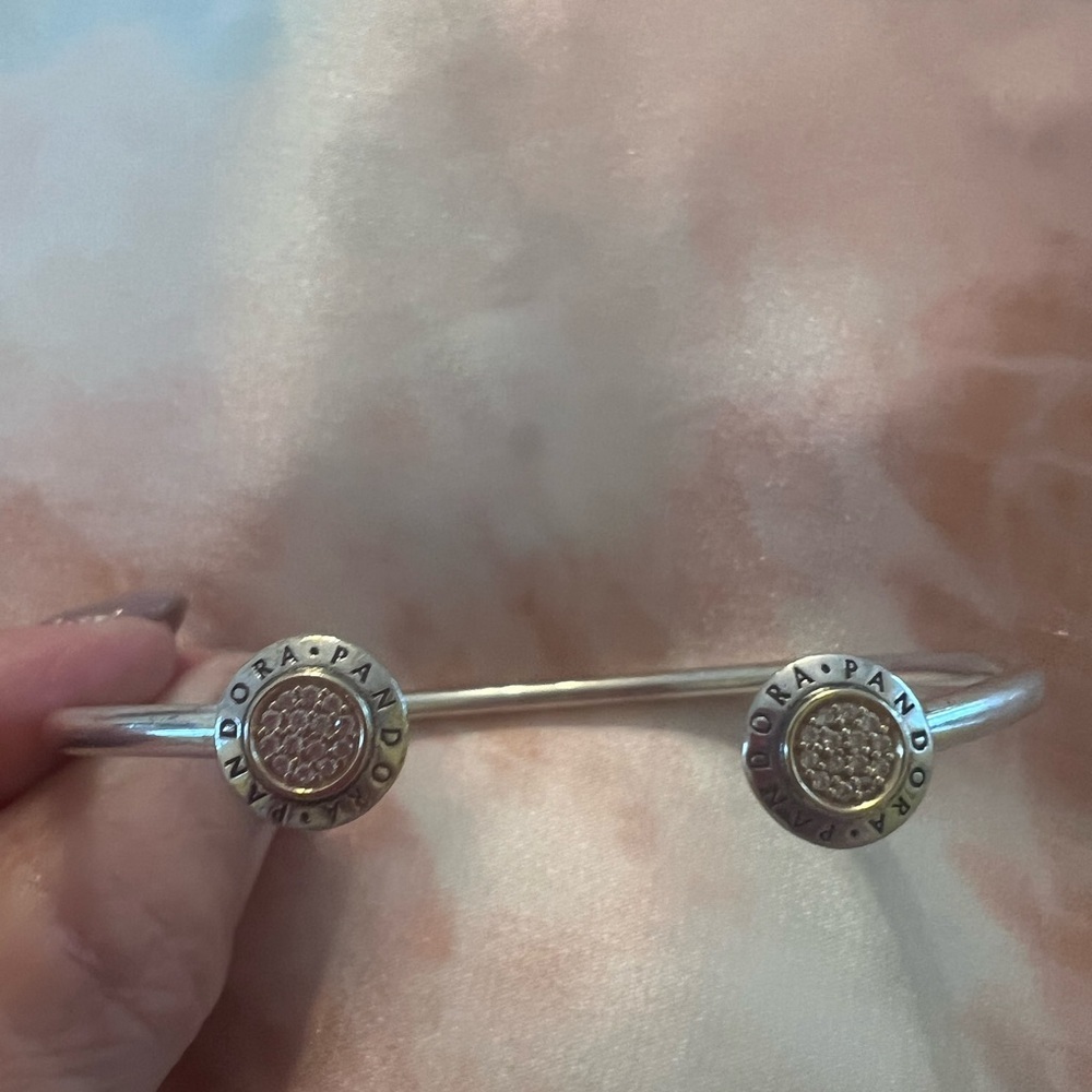 Elegant Sterling Silver Bangle Bracelet Over 9 Grams Marked 925 - Picture 4 of 6